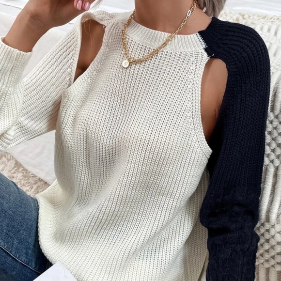 Beautiful cut out sweater - Picture 5 of 6